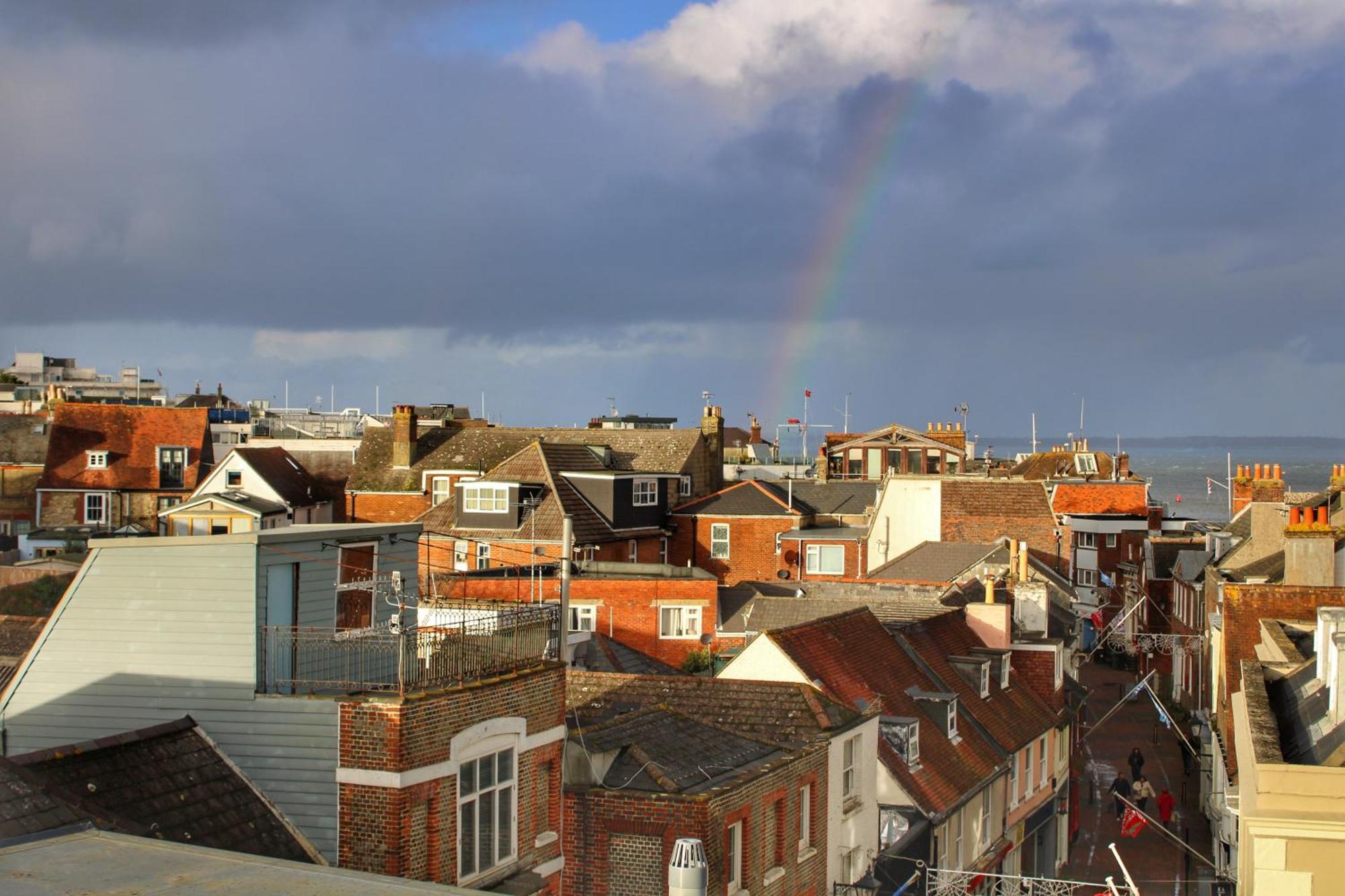 Pinnacle Suites Hotel Cowes  Esterno foto