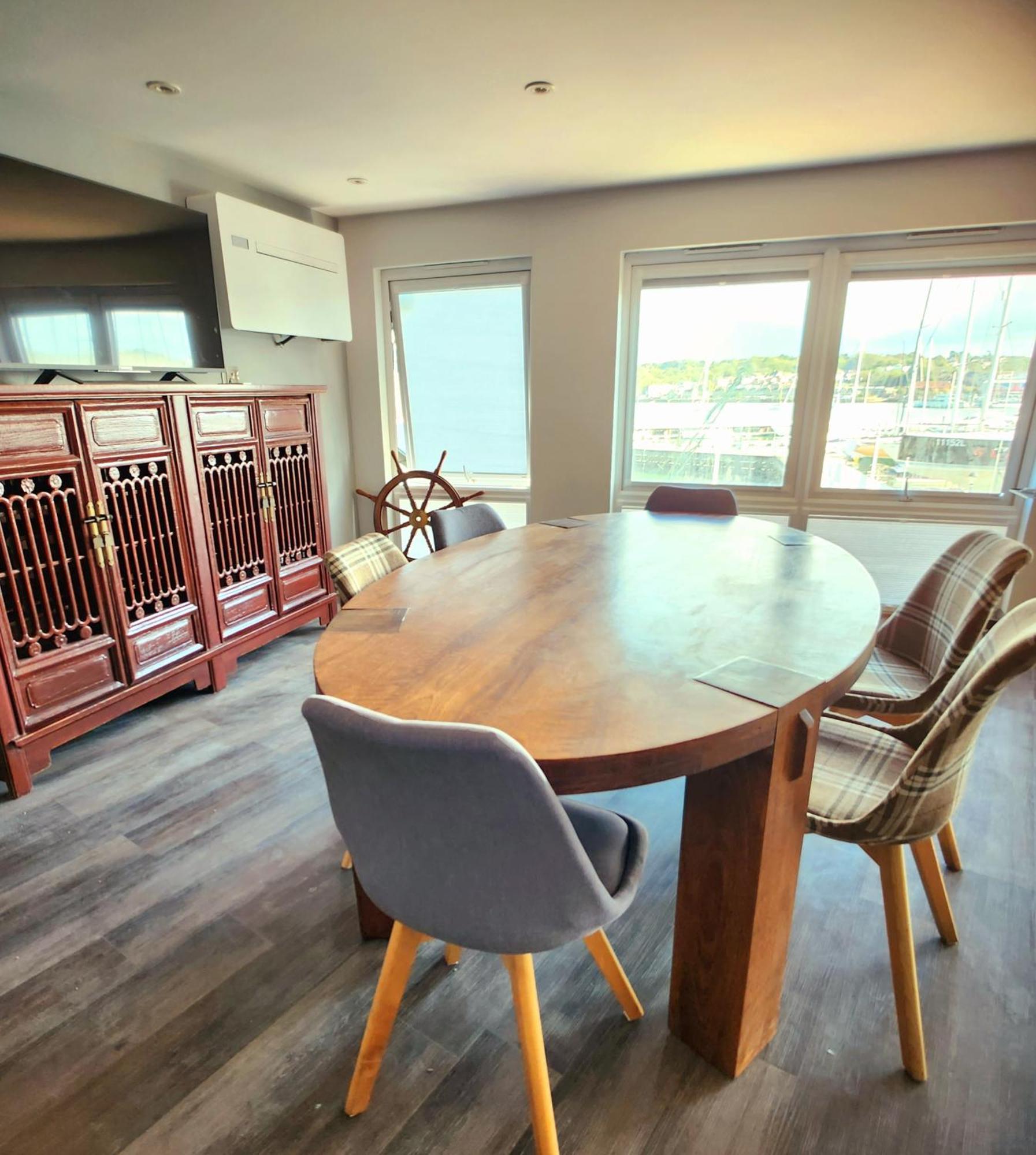 Pinnacle Suites Hotel Cowes  Esterno foto