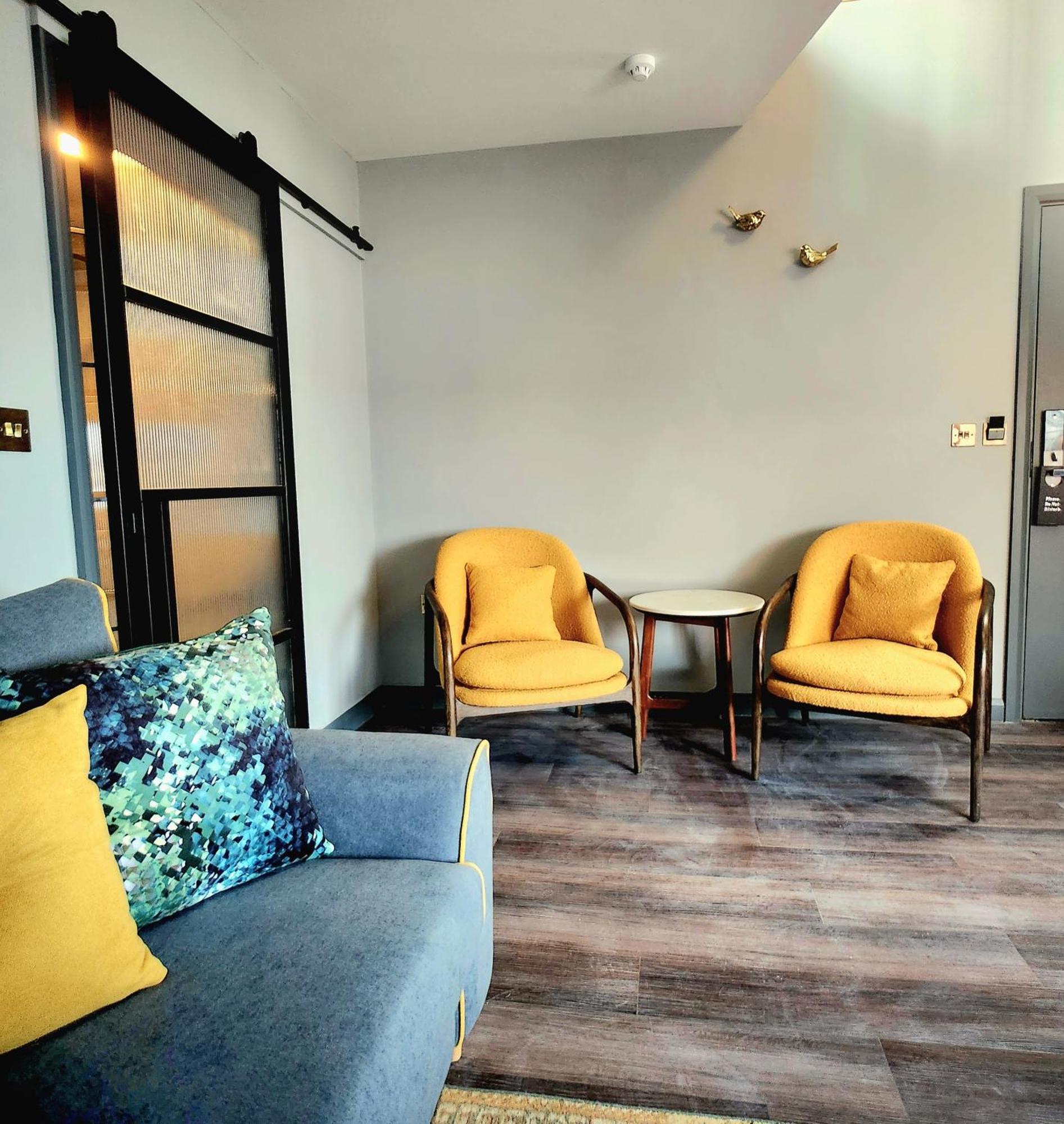 Pinnacle Suites Hotel Cowes  Esterno foto